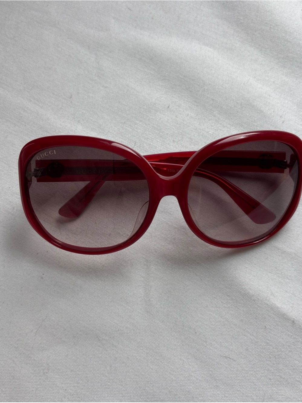 Gucci Women's Red Oval Sunglasses